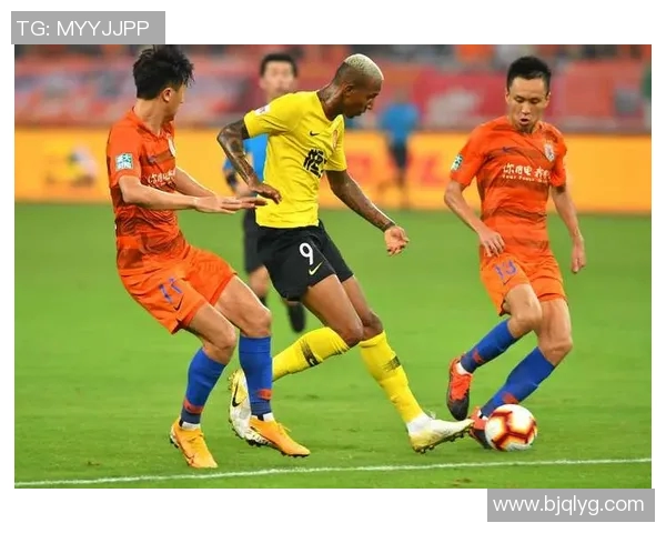 退役足球明星高清画报展现昔日辉煌与风采的完美瞬间